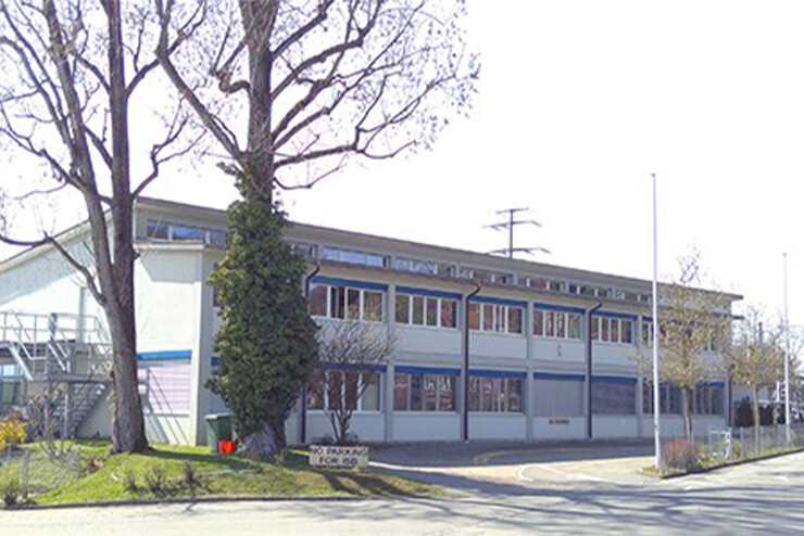 Das Schulgbäude an der Mattenstrasse in Gümligen.